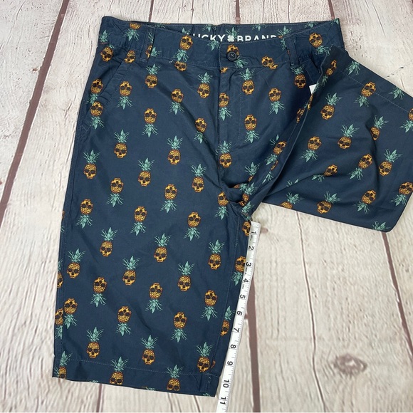 LUCKY BRAND Men's Boy's dark blue pineapple skull shorts NWT, size 20 - Picture 11 of 13